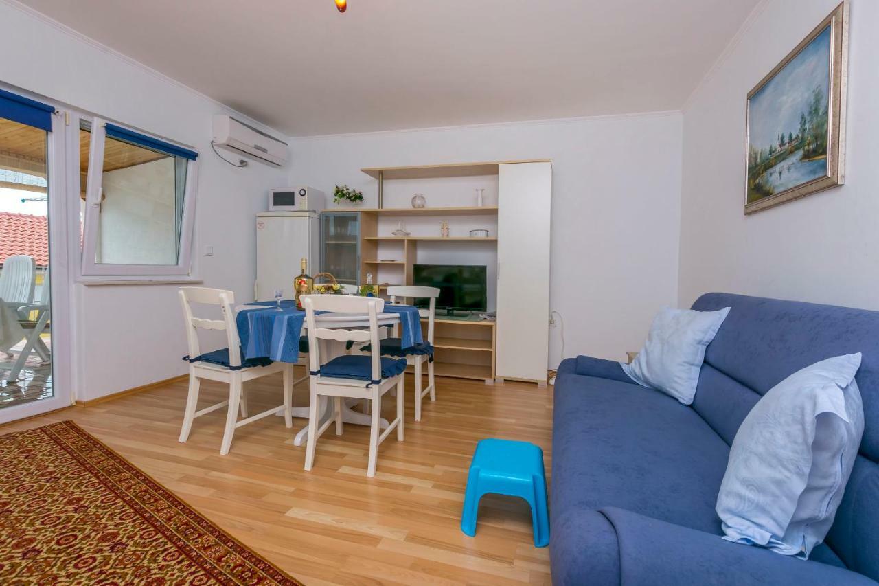 Apartment Pava Rogoznica  Buitenkant foto